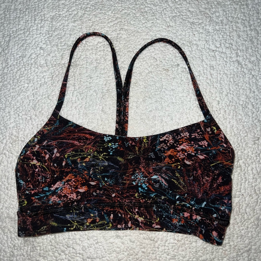 Lululemon Flow Y Nulu sports bra